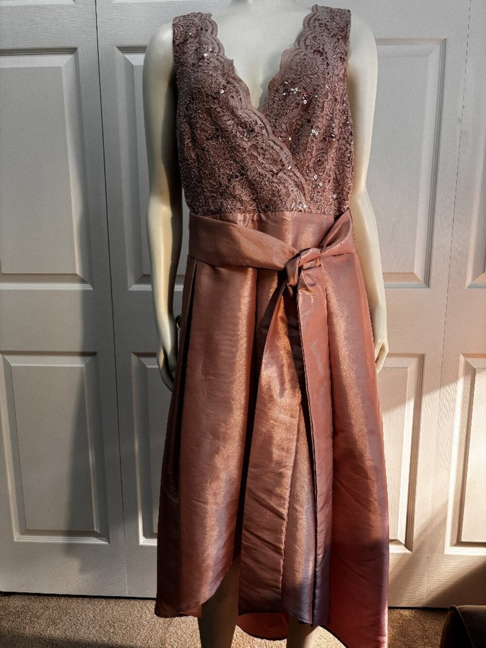 JH Evenings Blush Pink Lace Sequin Formal Dress Size 16 Satin Midi Wedding Guest